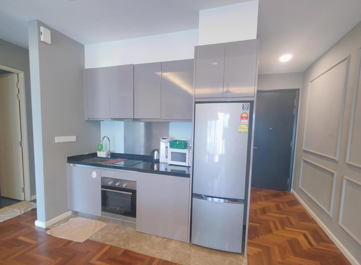 Apartment Cozy @ Vista Residents